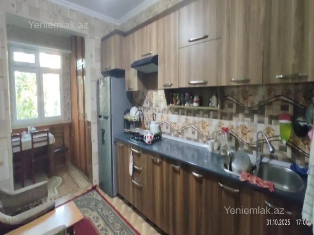 Satılır 5 otaqlı köhnə tikili 105 m²