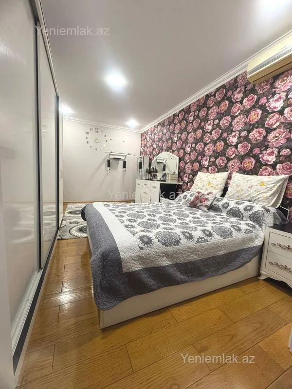 Satılır 3 otaqlı yeni tikili 84 m²