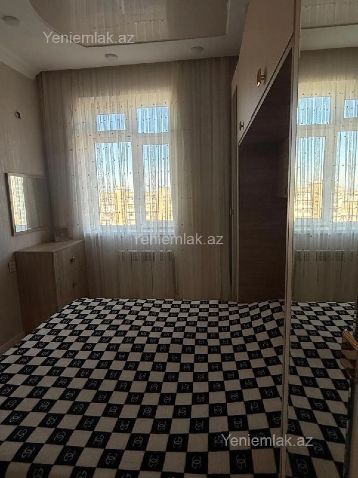 Satılır 3 otaqlı köhnə tikili 76 m²