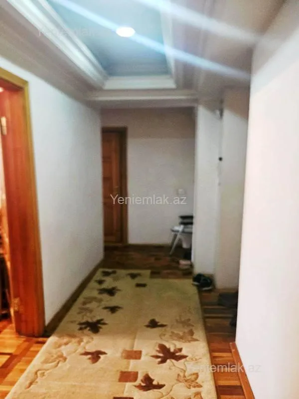 Satılır 2 otaqlı köhnə tikili 70 m²