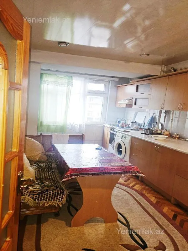 Satılır 2 otaqlı köhnə tikili 70 m²