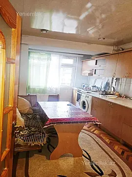 Satılır 2 otaqlı köhnə tikili 70 m²
