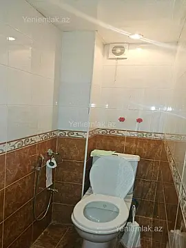 Satılır 2 otaqlı köhnə tikili 70 m²