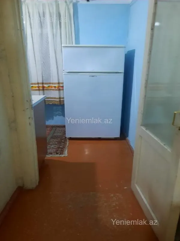Satılır 1 otaqlı köhnə tikili 32 m²