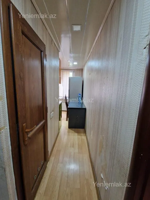 Satılır 1 otaqlı köhnə tikili 32 m²