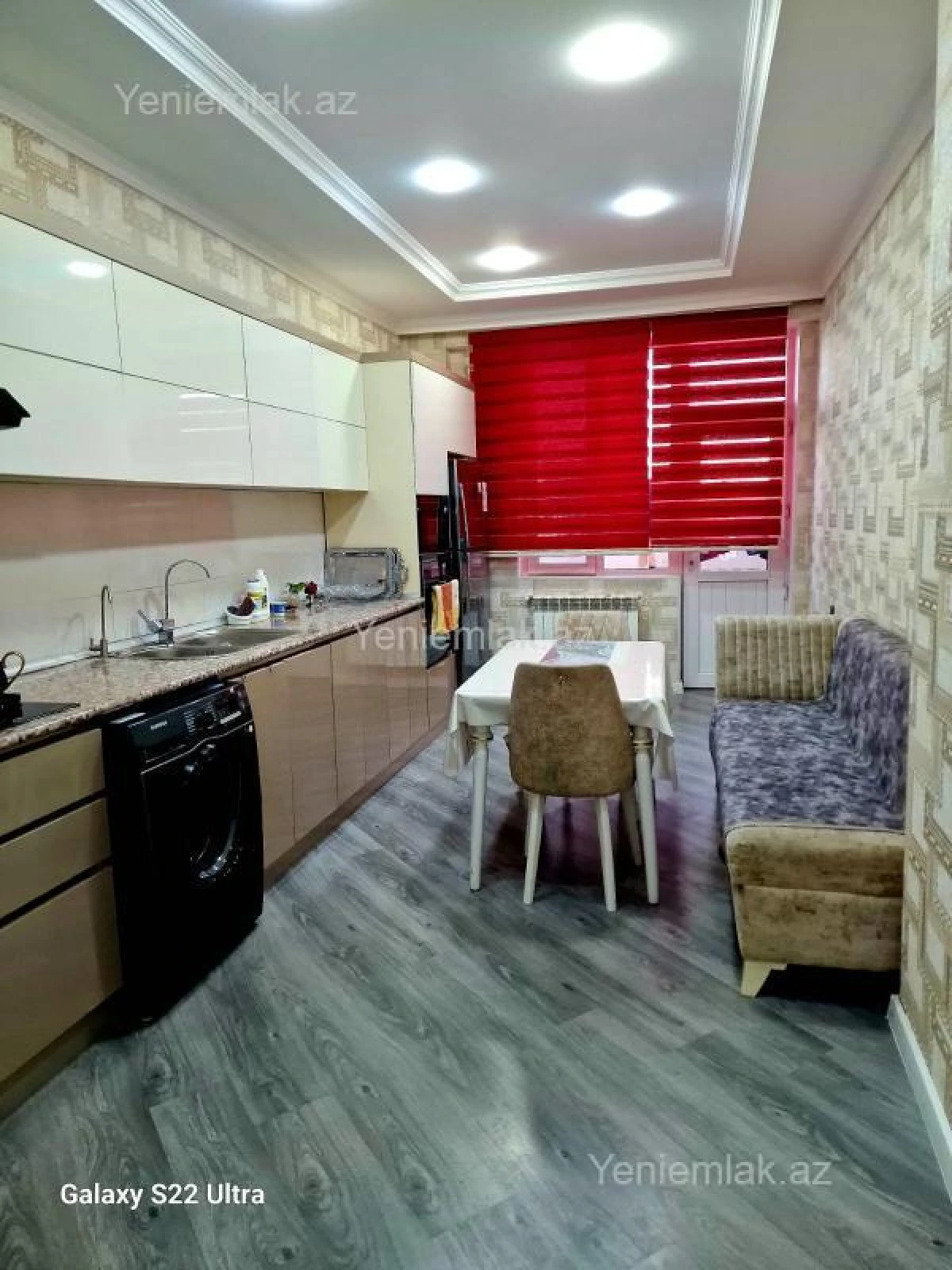 Satılır 3 otaqlı yeni tikili 128 m²