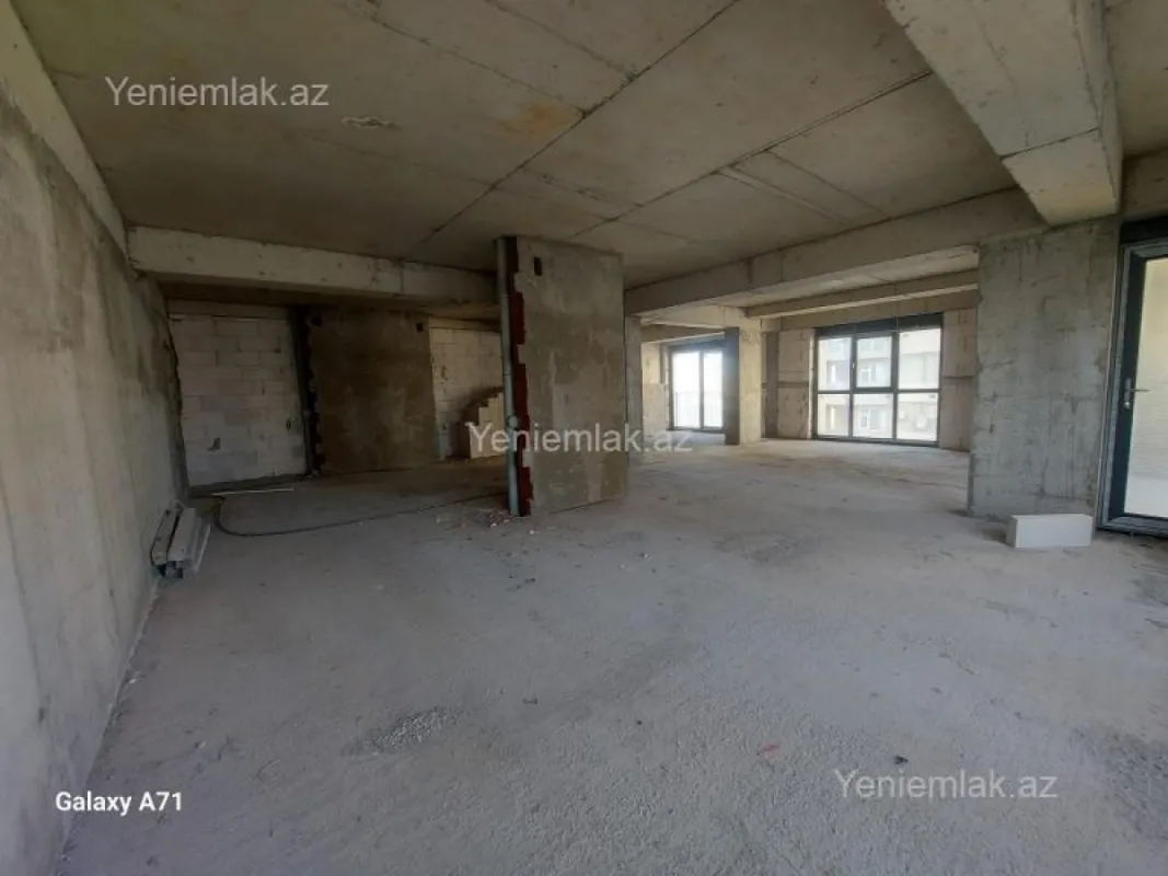 Satılır 3 otaqlı yeni tikili 124.2 m²