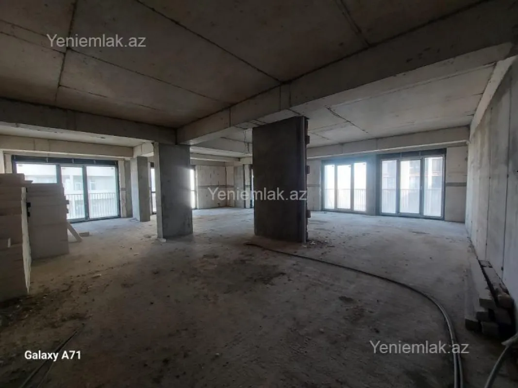 Satılır 3 otaqlı yeni tikili 124.2 m²