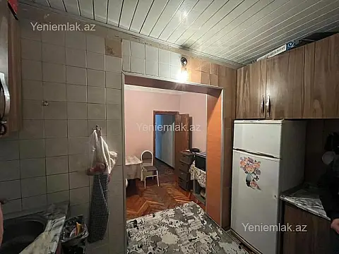Satılır 2 otaqlı köhnə tikili 60 m²