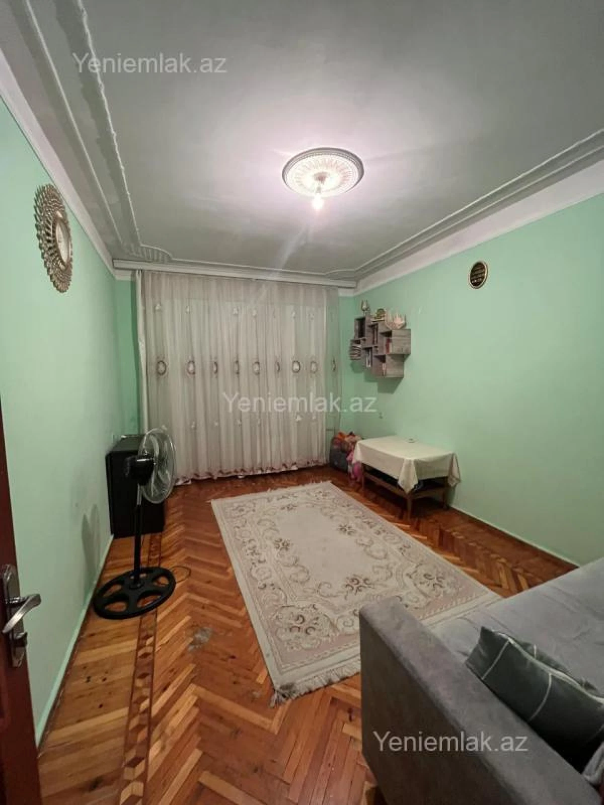 Satılır 2 otaqlı köhnə tikili 60 m²