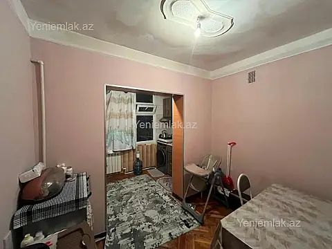 Satılır 2 otaqlı köhnə tikili 60 m²