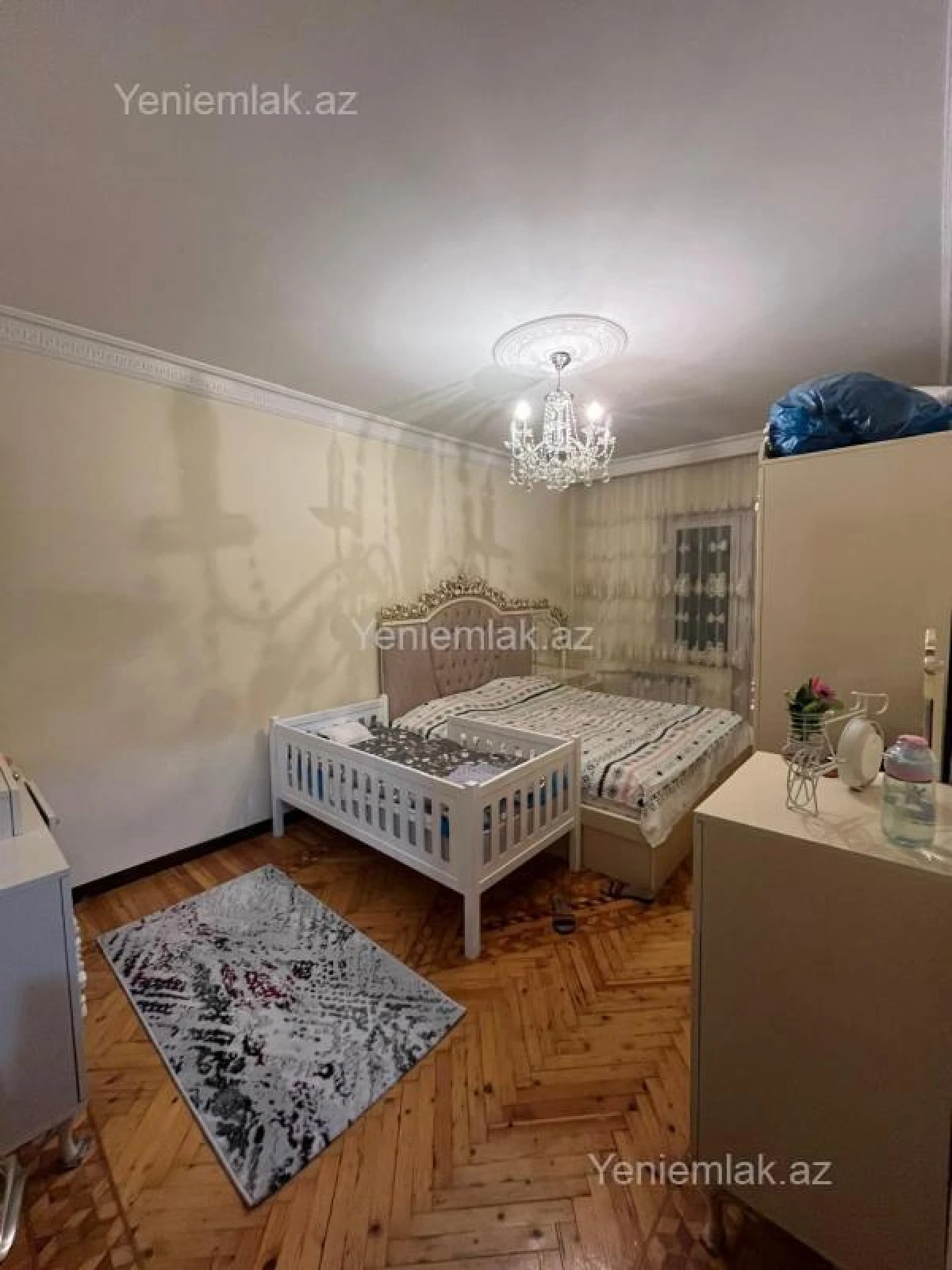 Satılır 2 otaqlı köhnə tikili 60 m²