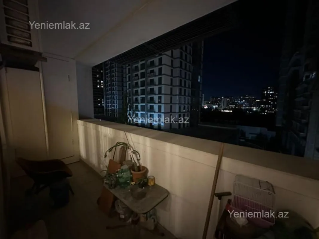 Satılır 3 otaqlı köhnə tikili 90 m²