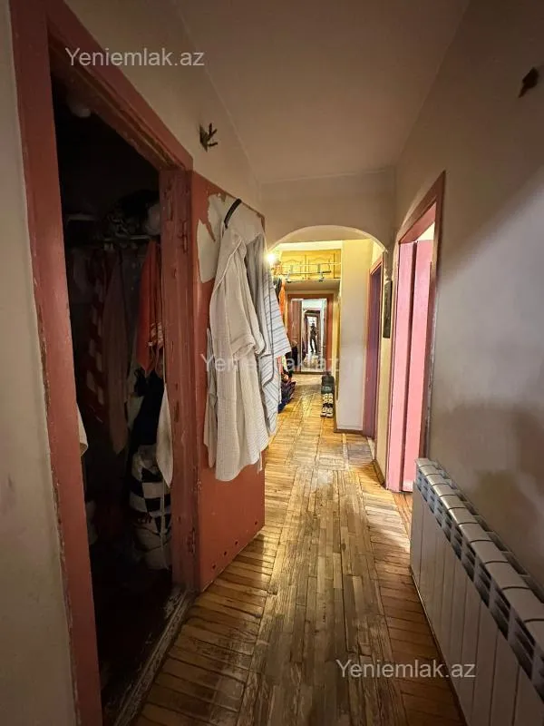Satılır 3 otaqlı köhnə tikili 90 m²