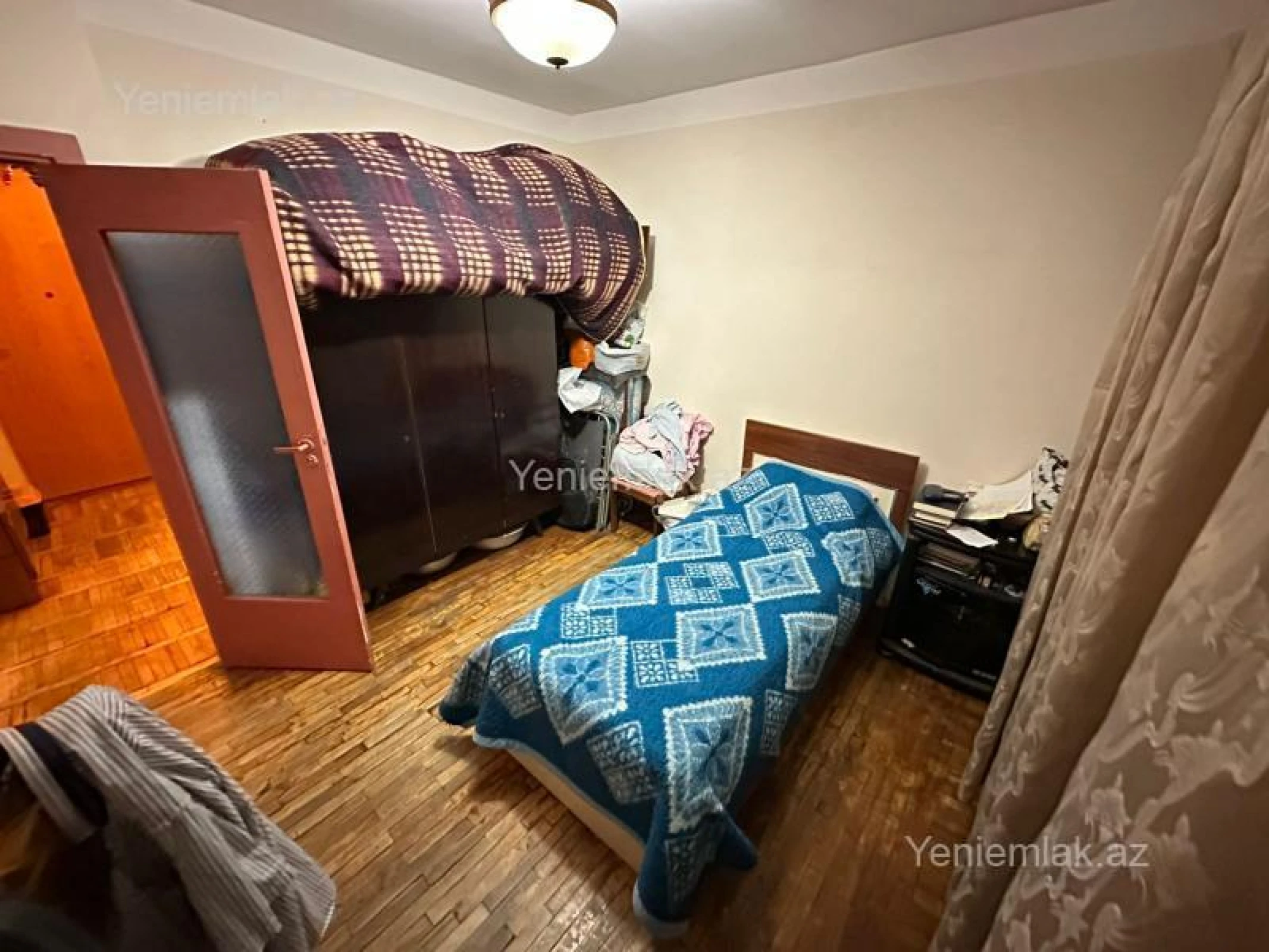 Satılır 3 otaqlı köhnə tikili 90 m²