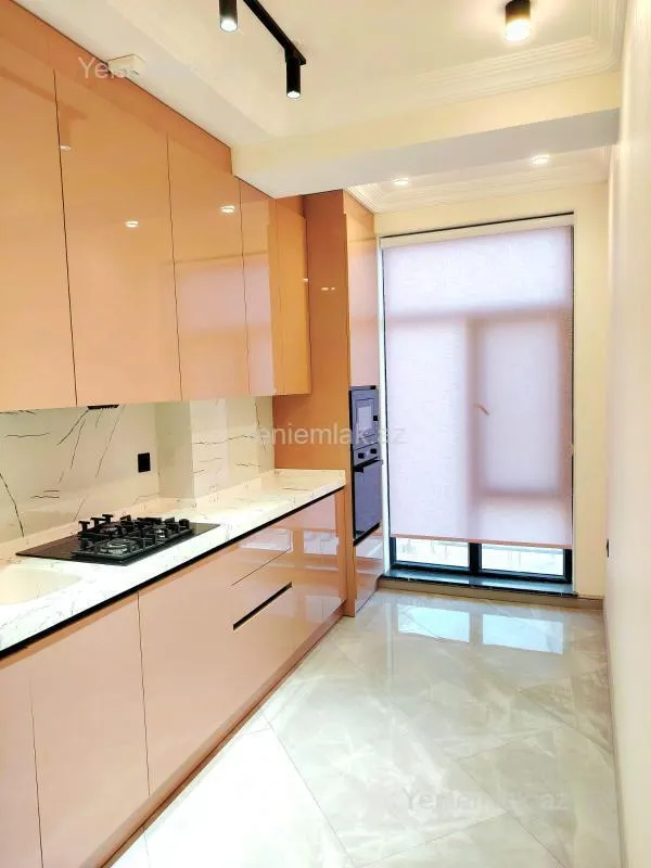 Satılır 3 otaqlı yeni tikili 90 m²