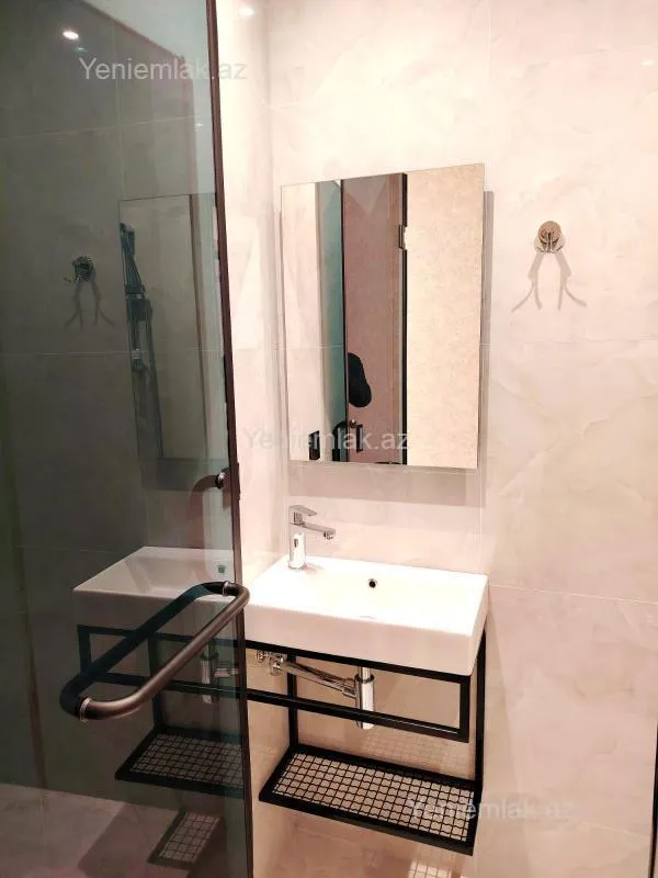 Satılır 3 otaqlı yeni tikili 90 m²