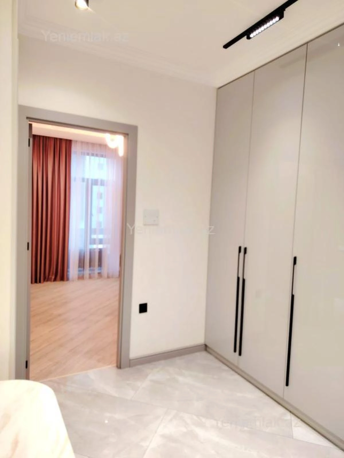 Satılır 3 otaqlı yeni tikili 90 m²