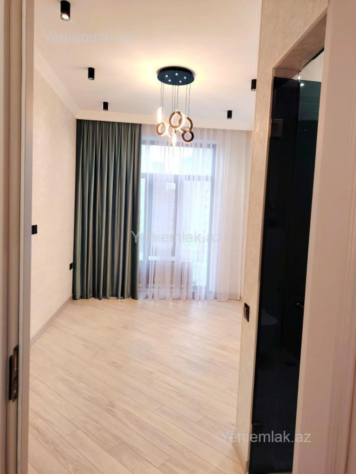 Satılır 3 otaqlı yeni tikili 90 m²
