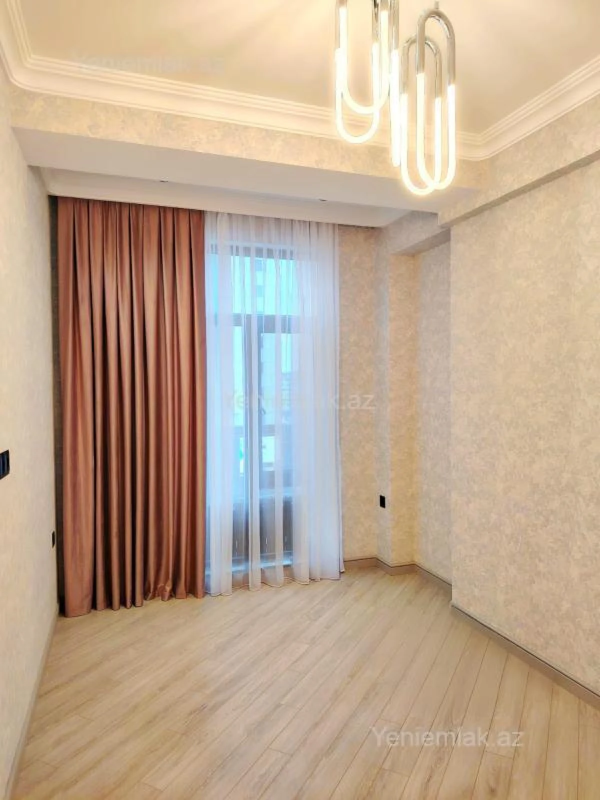 Satılır 3 otaqlı yeni tikili 90 m²