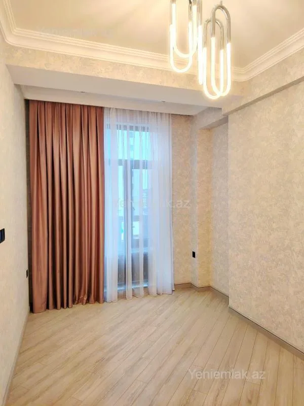 Satılır 3 otaqlı yeni tikili 90 m²