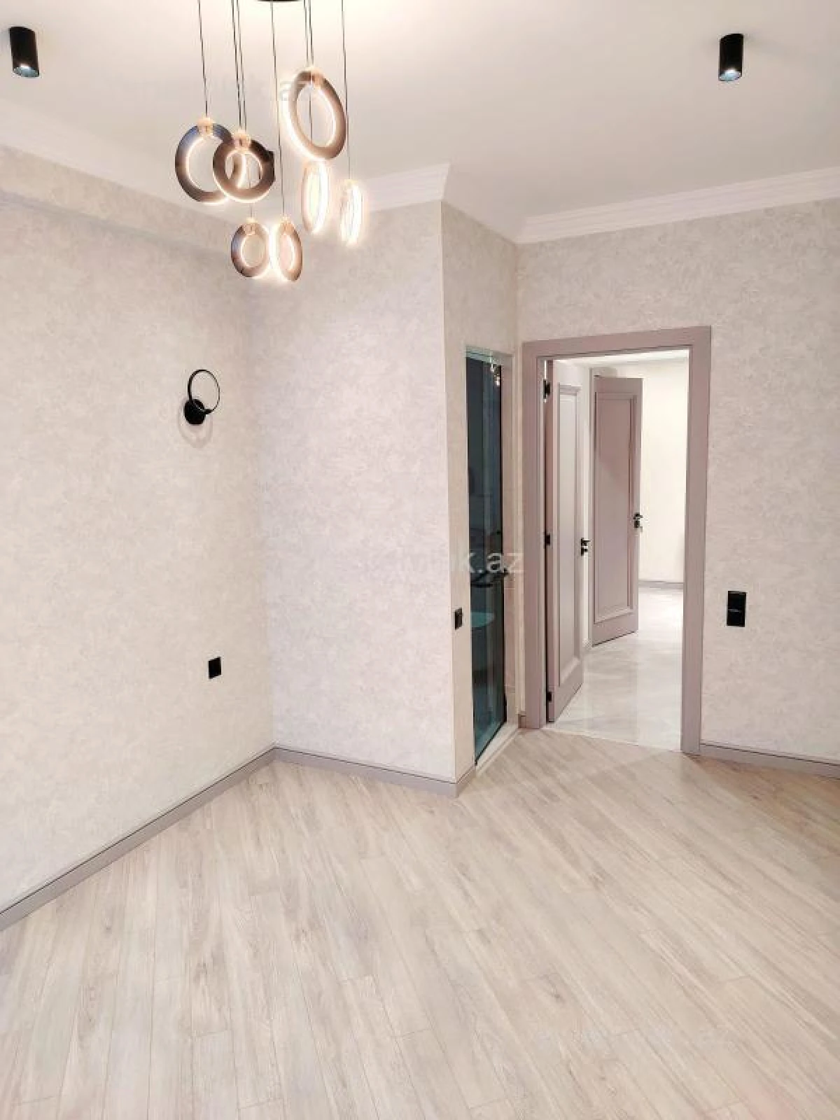 Satılır 3 otaqlı yeni tikili 90 m²