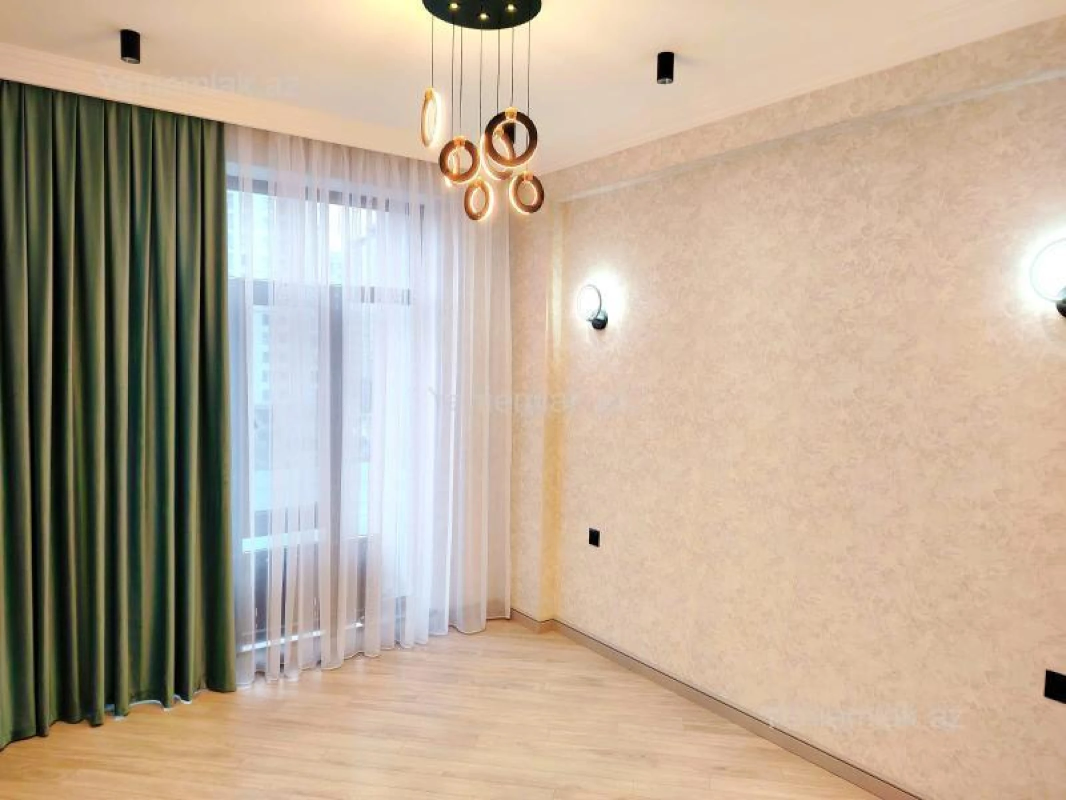 Satılır 3 otaqlı yeni tikili 90 m²