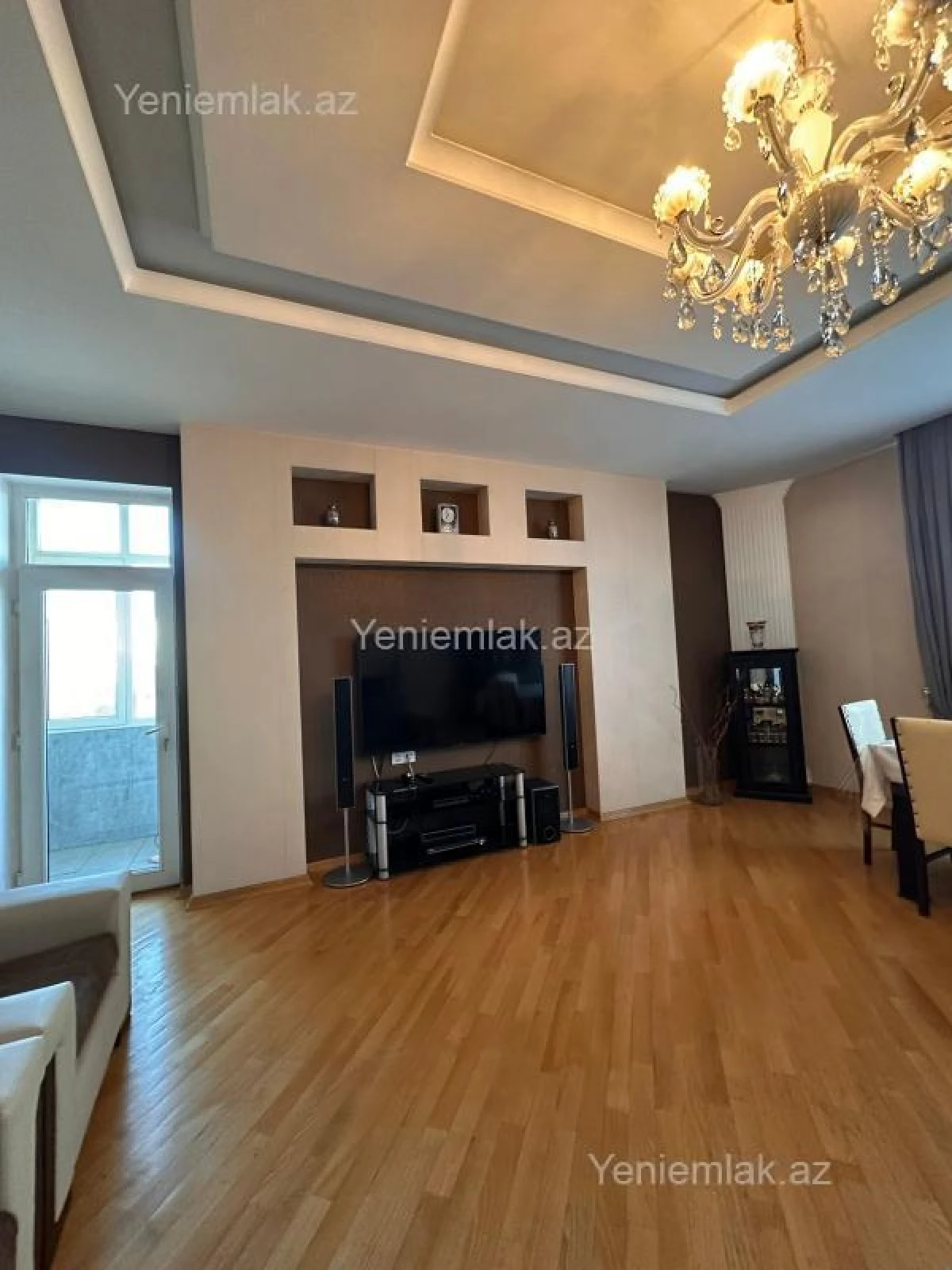 Satılır 3 otaqlı yeni tikili 130 m²