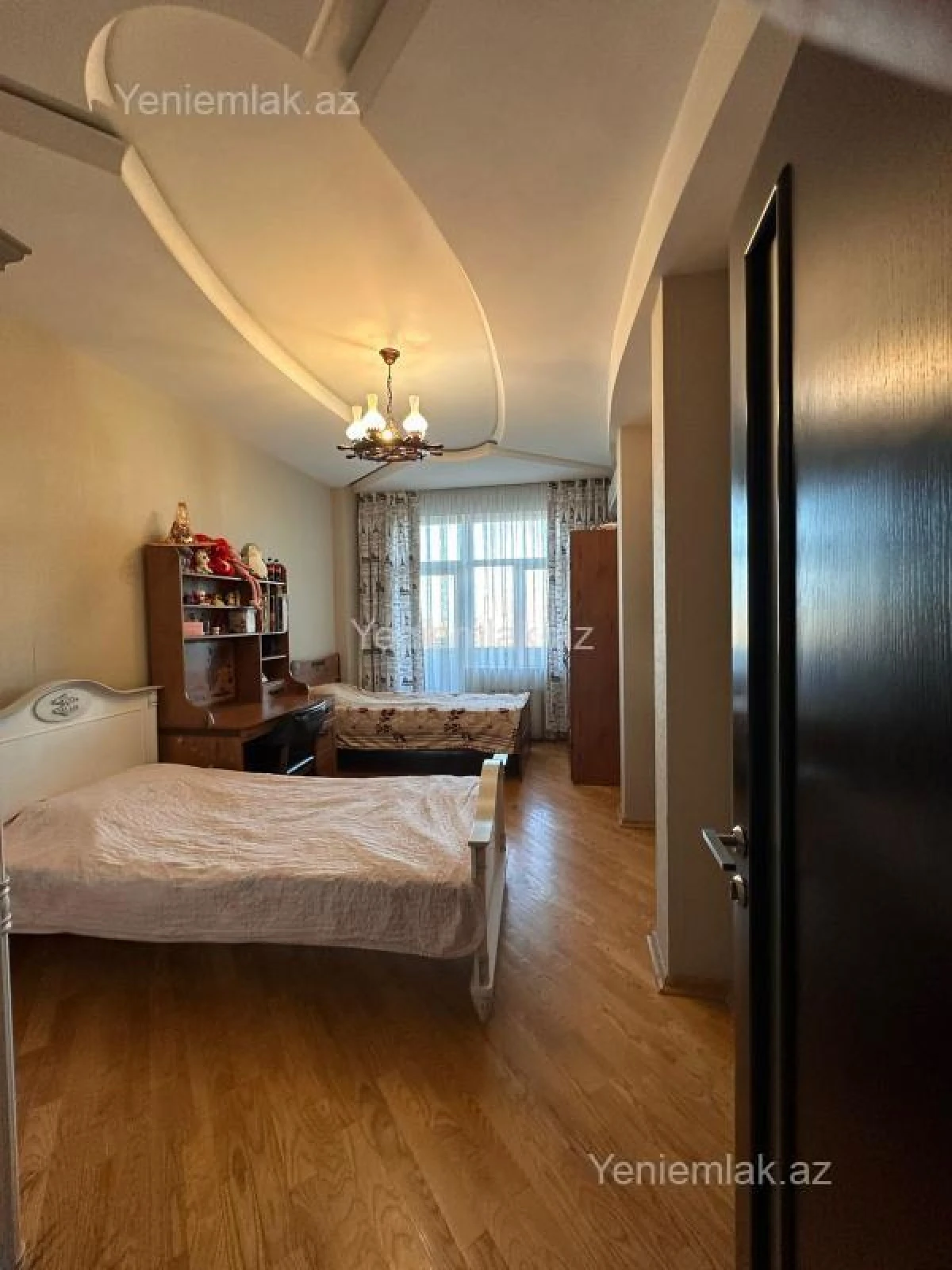 Satılır 3 otaqlı yeni tikili 130 m²