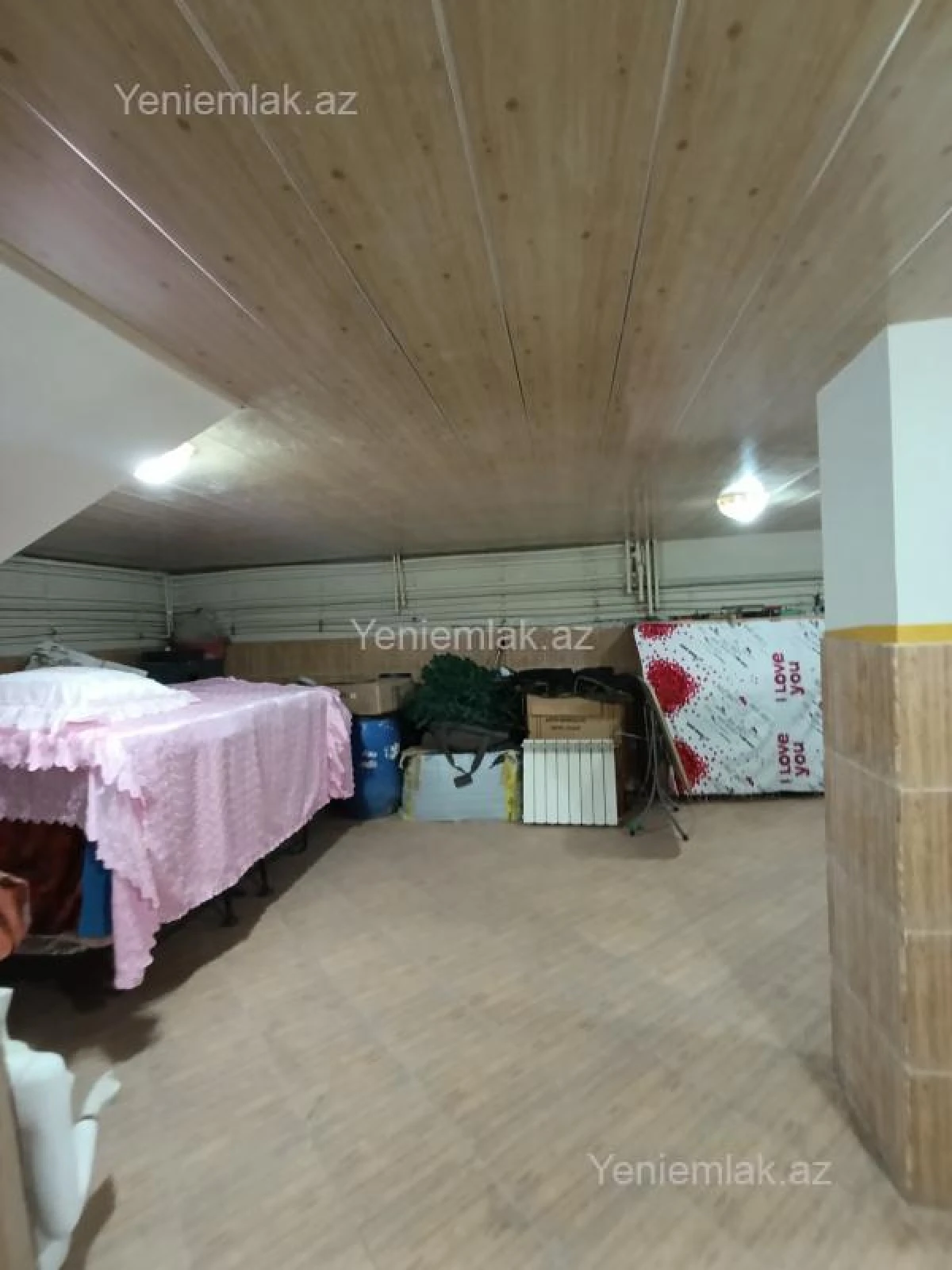 Satılır 6 otaqlı həyət evi 380 m²