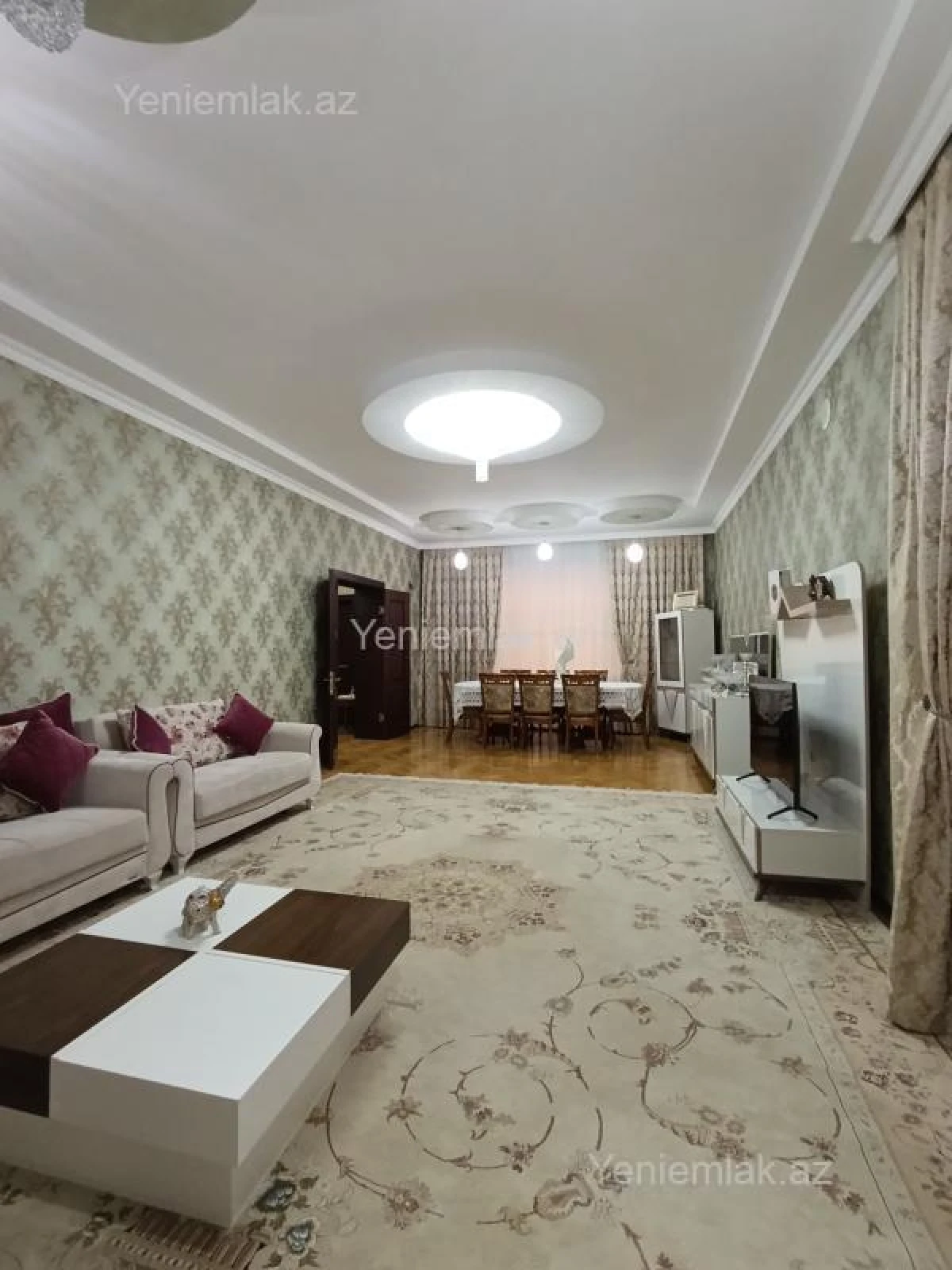 Satılır 6 otaqlı həyət evi 380 m²