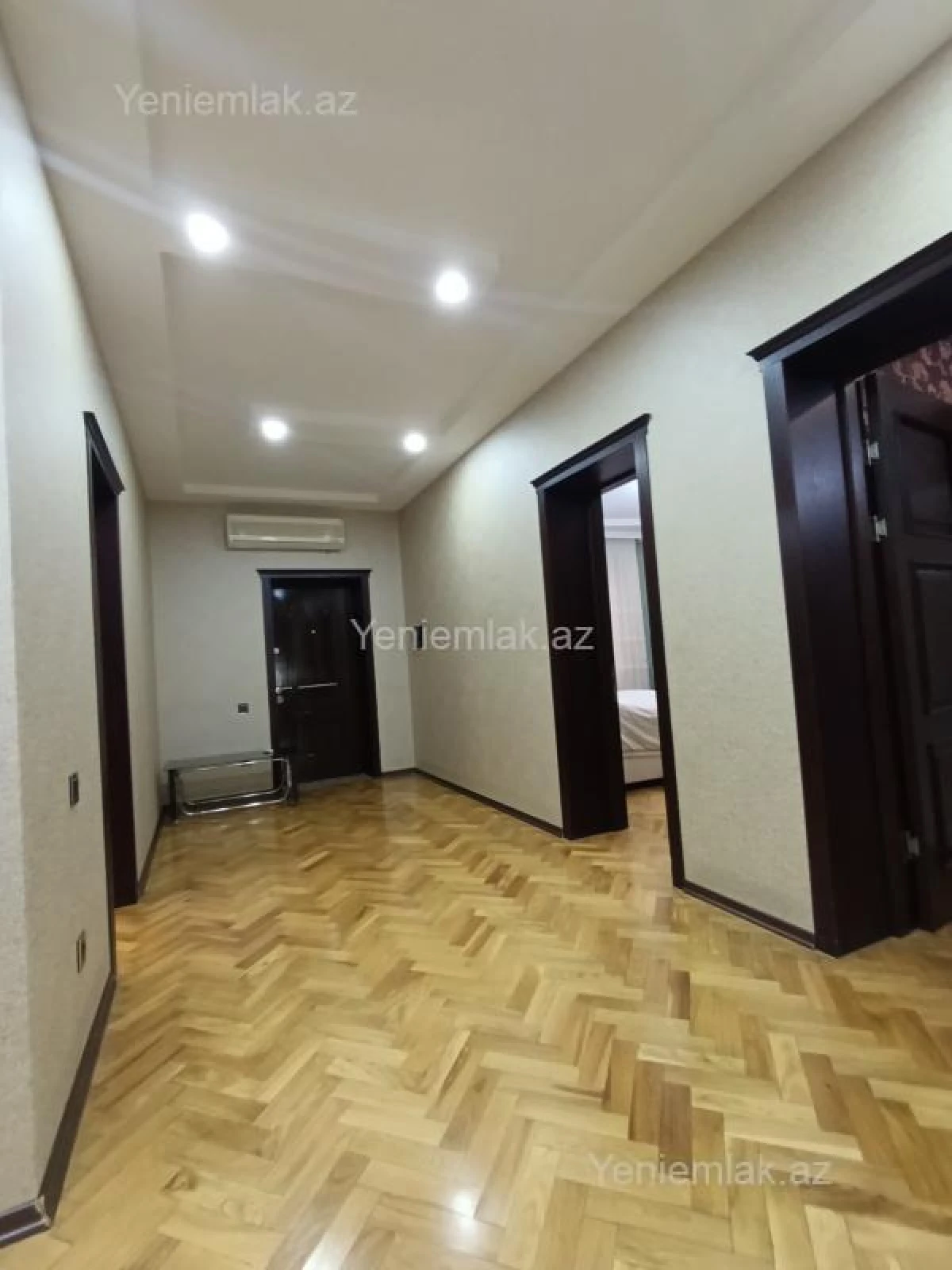 Satılır 6 otaqlı həyət evi 380 m²