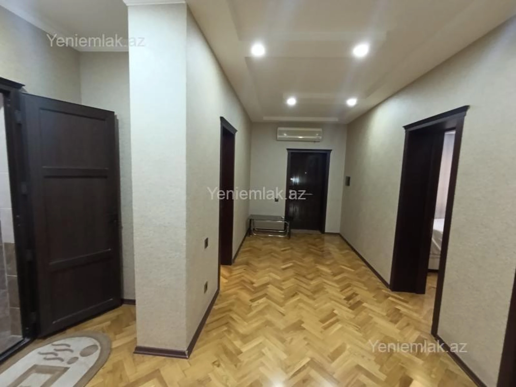 Satılır 6 otaqlı həyət evi 380 m²
