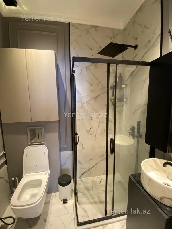 Satılır 4 otaqlı yeni tikili 202 m²