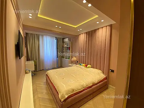 Satılır 4 otaqlı yeni tikili 202 m²