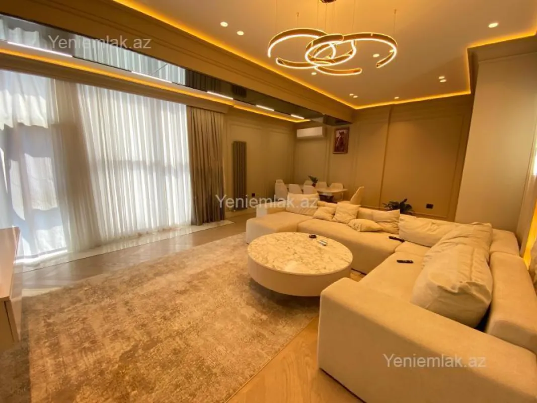 Satılır 4 otaqlı yeni tikili 202 m²