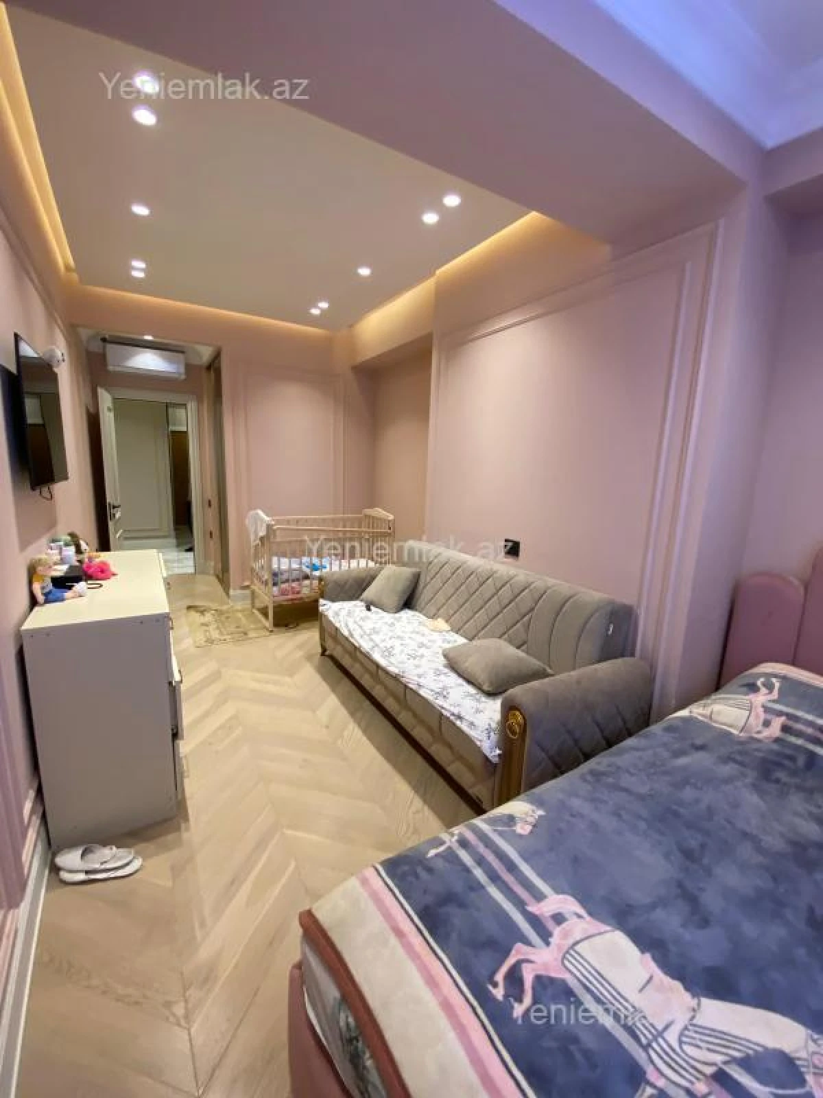 Satılır 4 otaqlı yeni tikili 202 m²