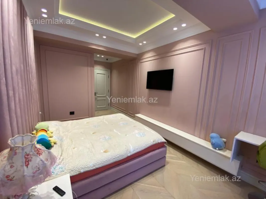 Satılır 4 otaqlı yeni tikili 202 m²