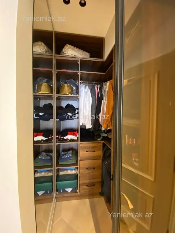 Satılır 4 otaqlı yeni tikili 202 m²