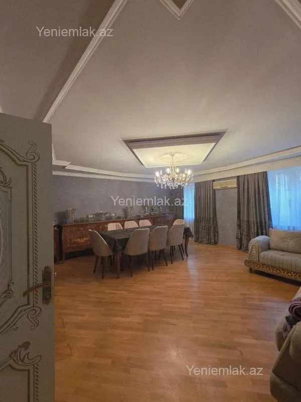 Satılır 4 otaqlı köhnə tikili 95 m²