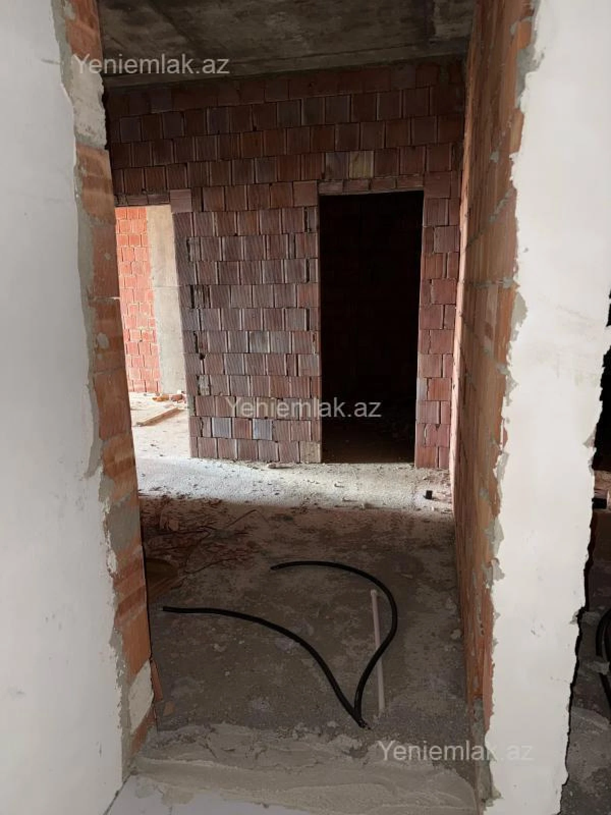 Satılır 2 otaqlı yeni tikili 74 m²