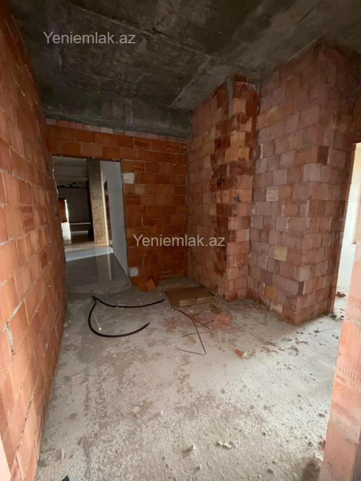 Satılır 2 otaqlı yeni tikili 74 m²