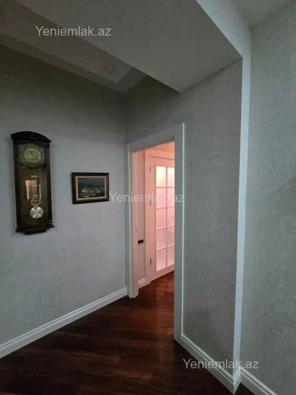 Satılır 4 otaqlı yeni tikili 195 m²