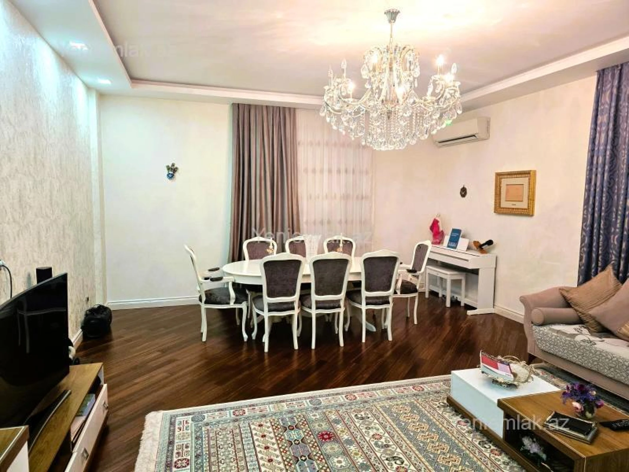 Satılır 4 otaqlı yeni tikili 195 m²