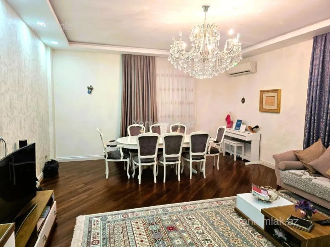 Satılır 4 otaqlı yeni tikili 195 m²