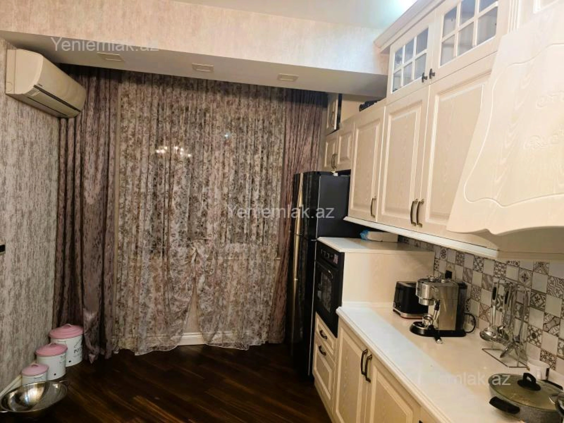 Satılır 4 otaqlı yeni tikili 195 m²