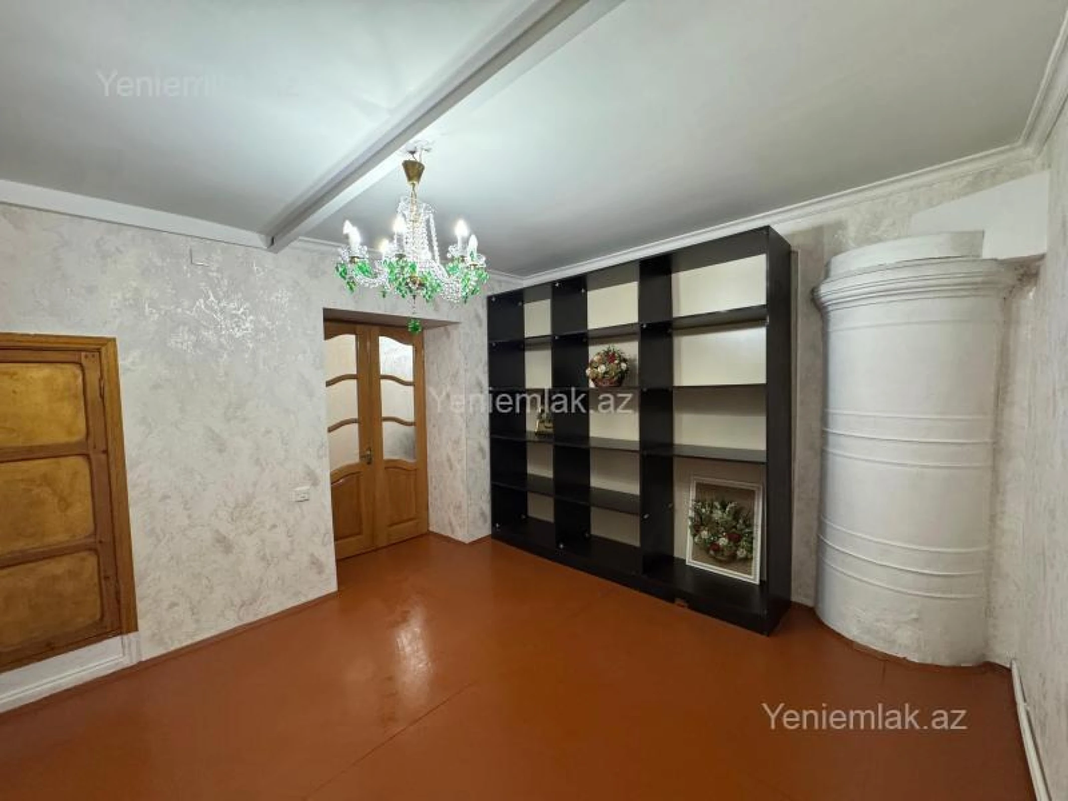 Satılır 3 otaqlı köhnə tikili 73 m²