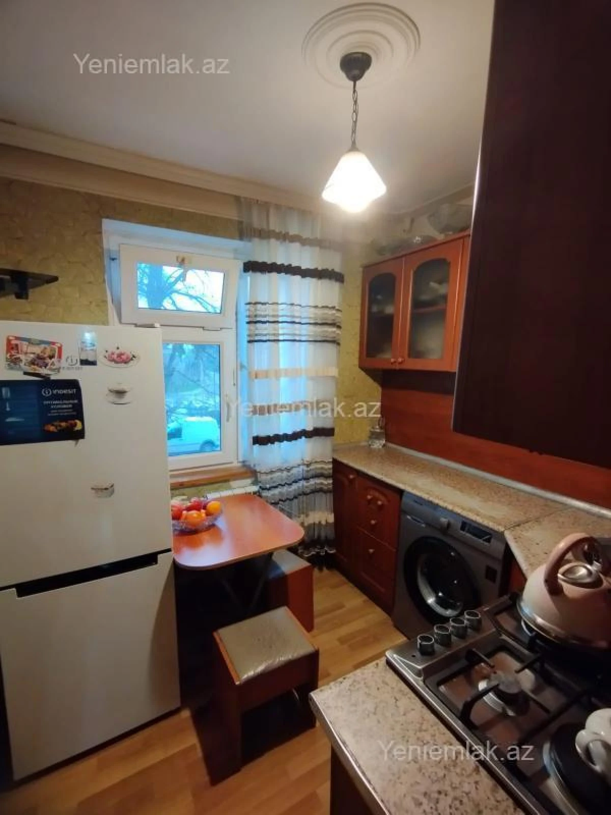 Satılır 3 otaqlı köhnə tikili 64 m²