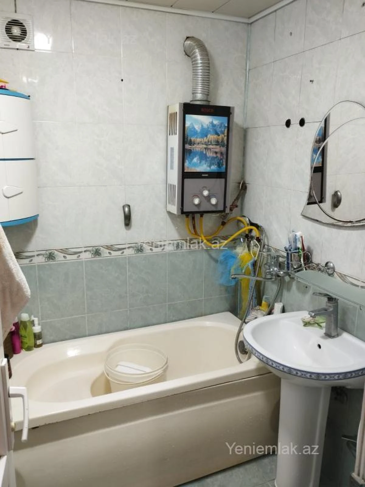 Satılır 3 otaqlı köhnə tikili 64 m²