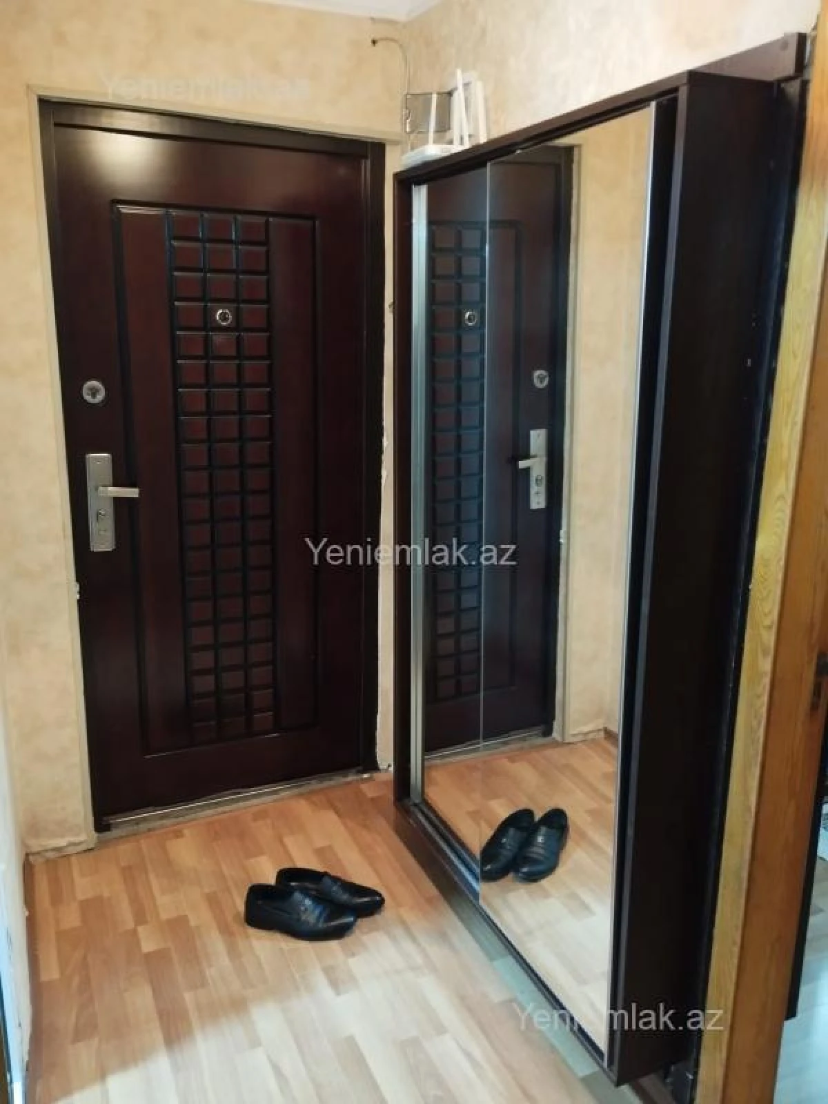 Satılır 3 otaqlı köhnə tikili 64 m²